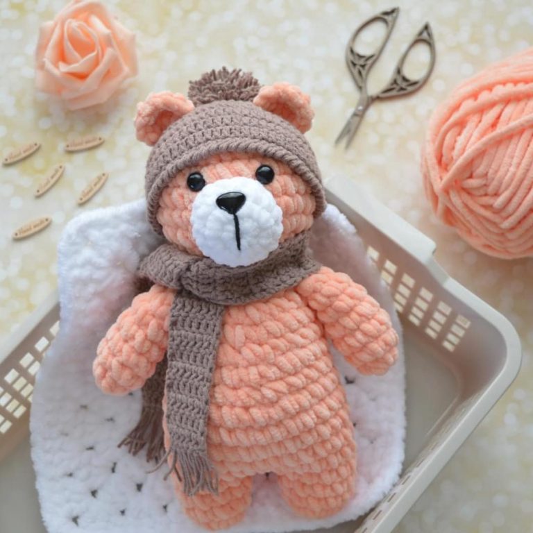 Amigurumi Bear with Scarf and Hat Free Pattern