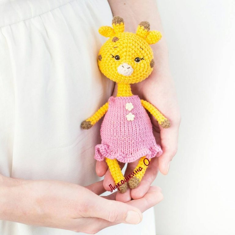 Amgurumi Crochet Girl Giraffe Free Pattern