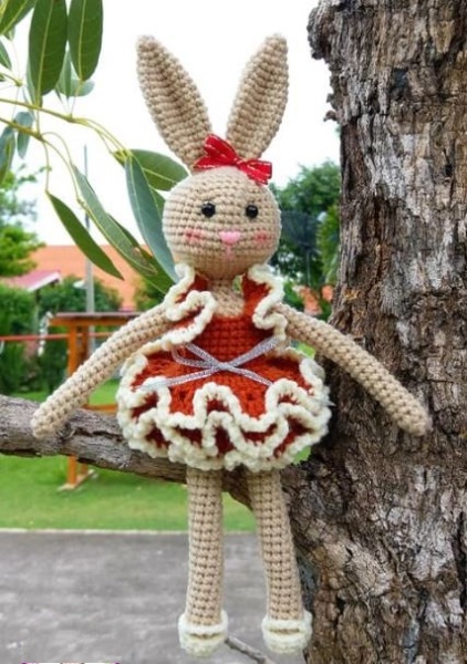 Amigurumi Bunny Girl Free Crochet Pattern