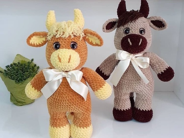 Crochet Plush Bull Free Amigurumi Pattern